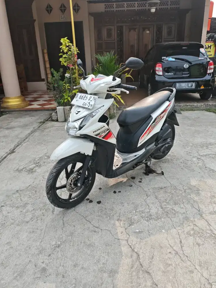 {forsale} Honda Beat fi 2014 Mesin Halus