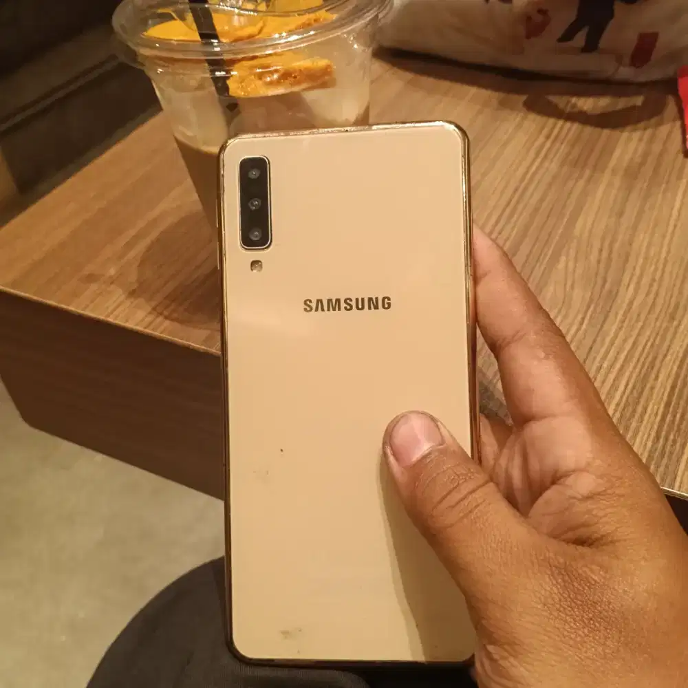 samsung a7 2018 4/64 gantian lcd normal fungsional
