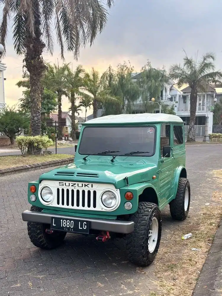 Suzuki Jimny 1981 Bensin