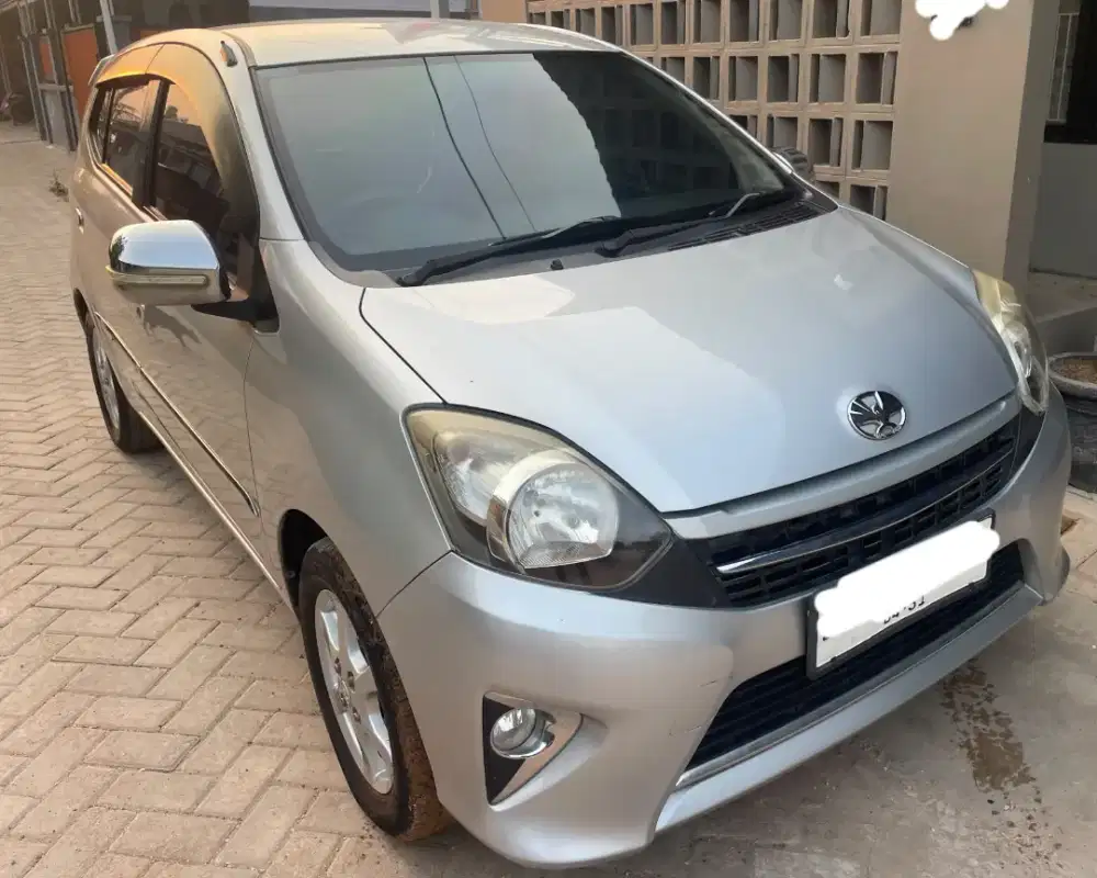 TOYOTA AGYA TIPE G 1.0 AT WARNA SILVER TAHUN 2016