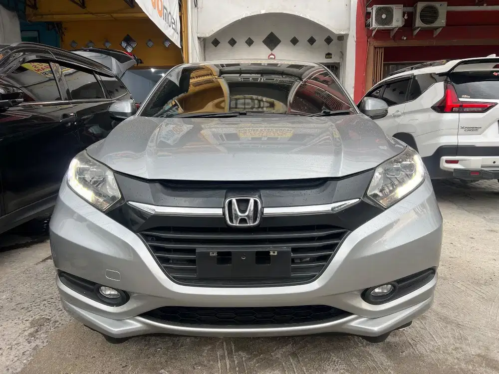 (TDP 35 JUTA!) Honda HRV RU5 1.8 RS/Prestige CVT Silver 2016 [HR-V]