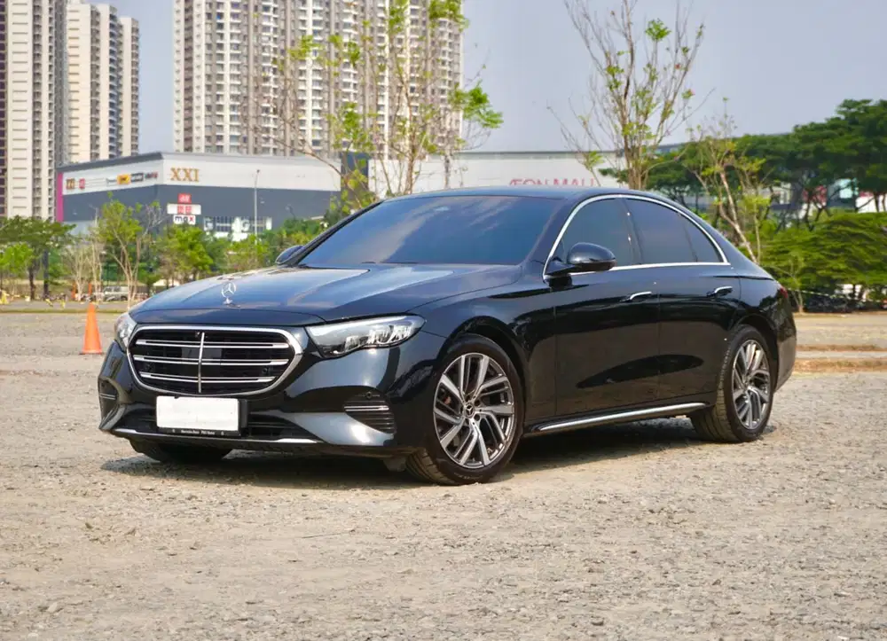 HOT ITEMS ! Mercedes Benz Mercy E200 Avantgarde W214 facelift 2024