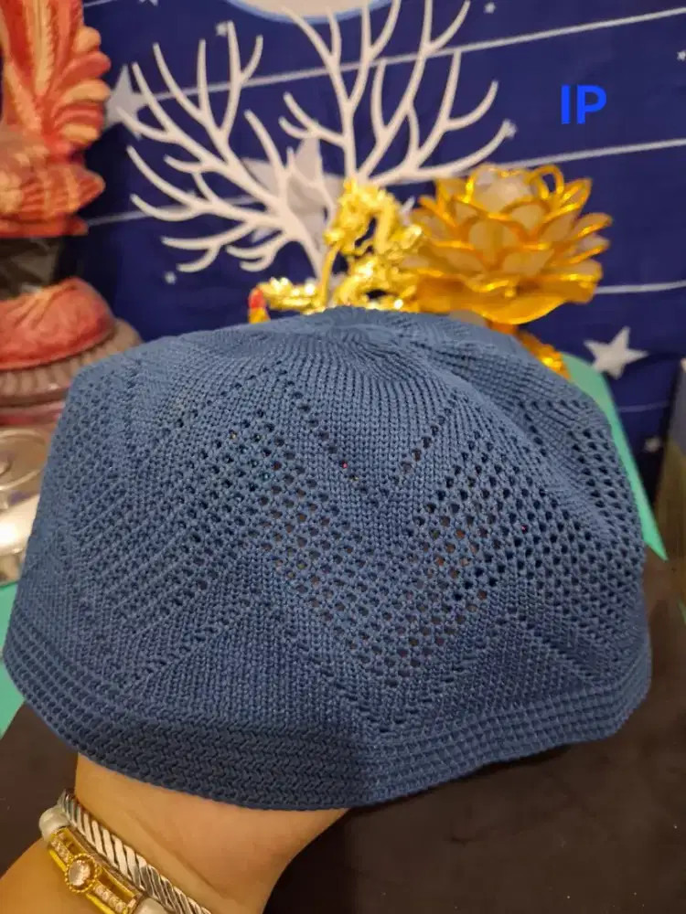Topi peci warna biru
Topi psci islam
Limited edition
Barang terawat
Pe