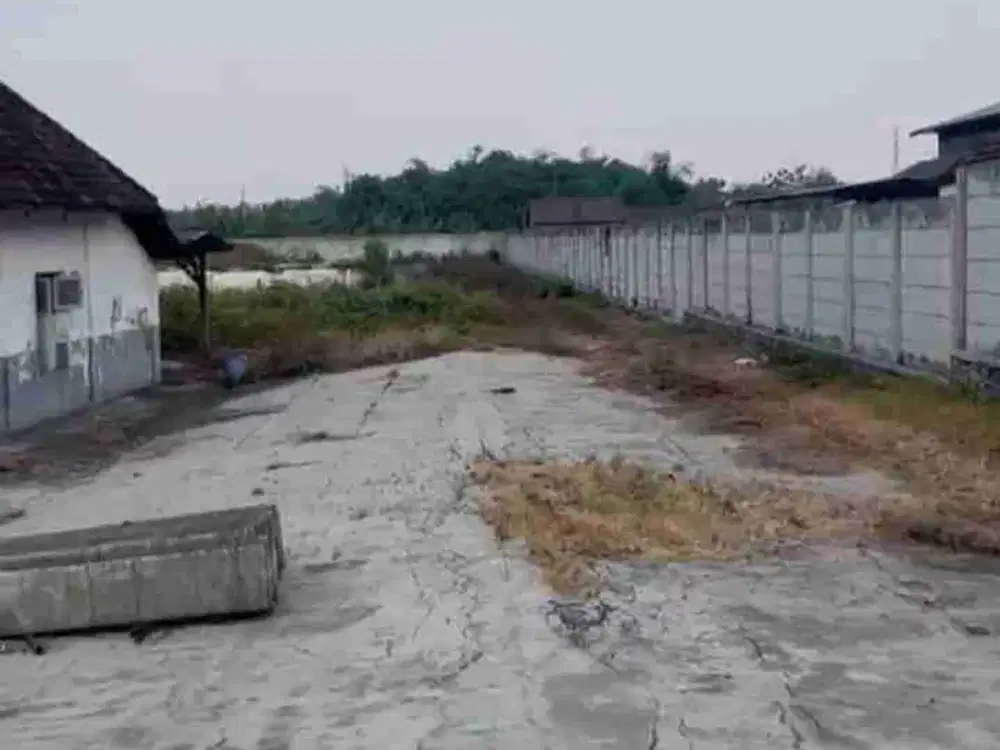 jual cepat lahan SDH pagar keliling bagus untuk pabrik & gudang di 0 jalan  raya Mojokerto - surabya