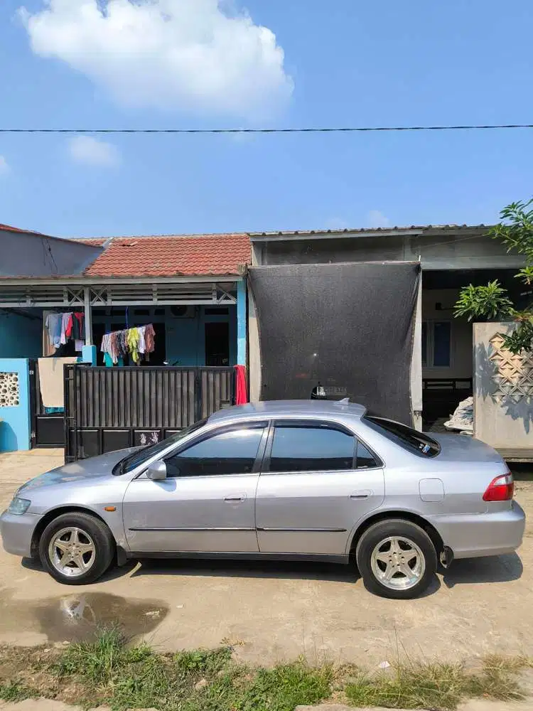 Honda Accord 2001 Bensin