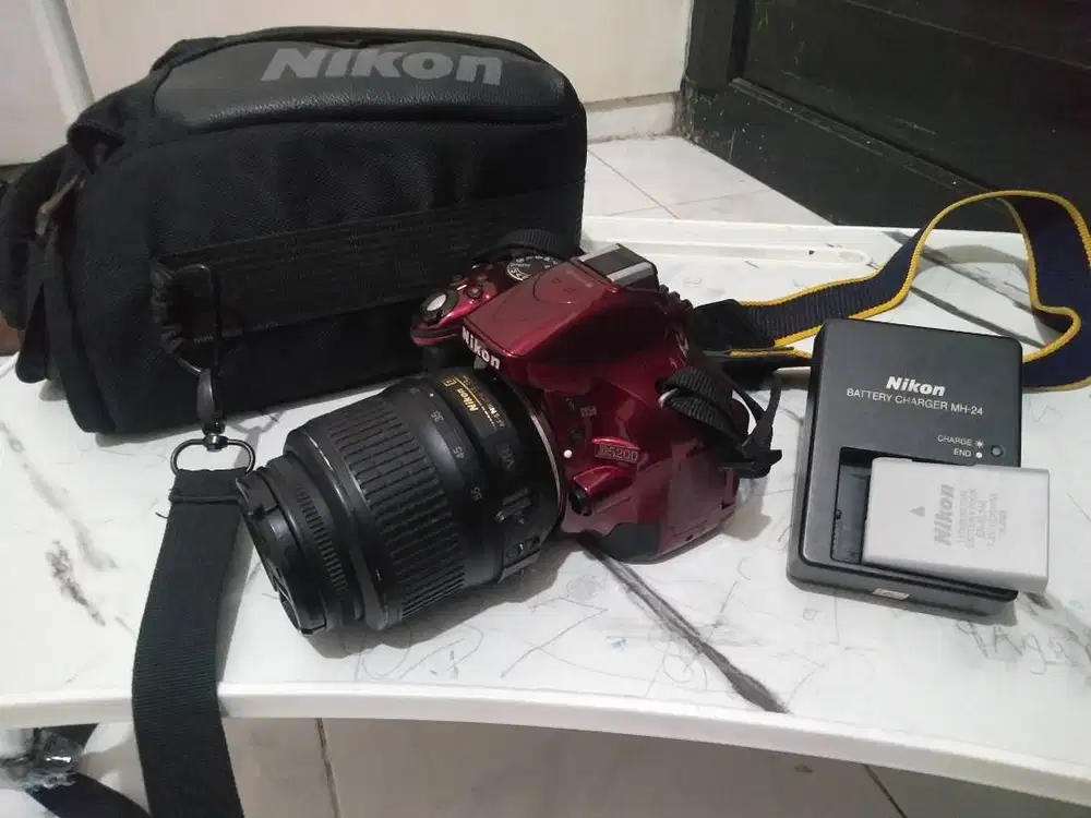 Kamera DSLR Nikon D5200