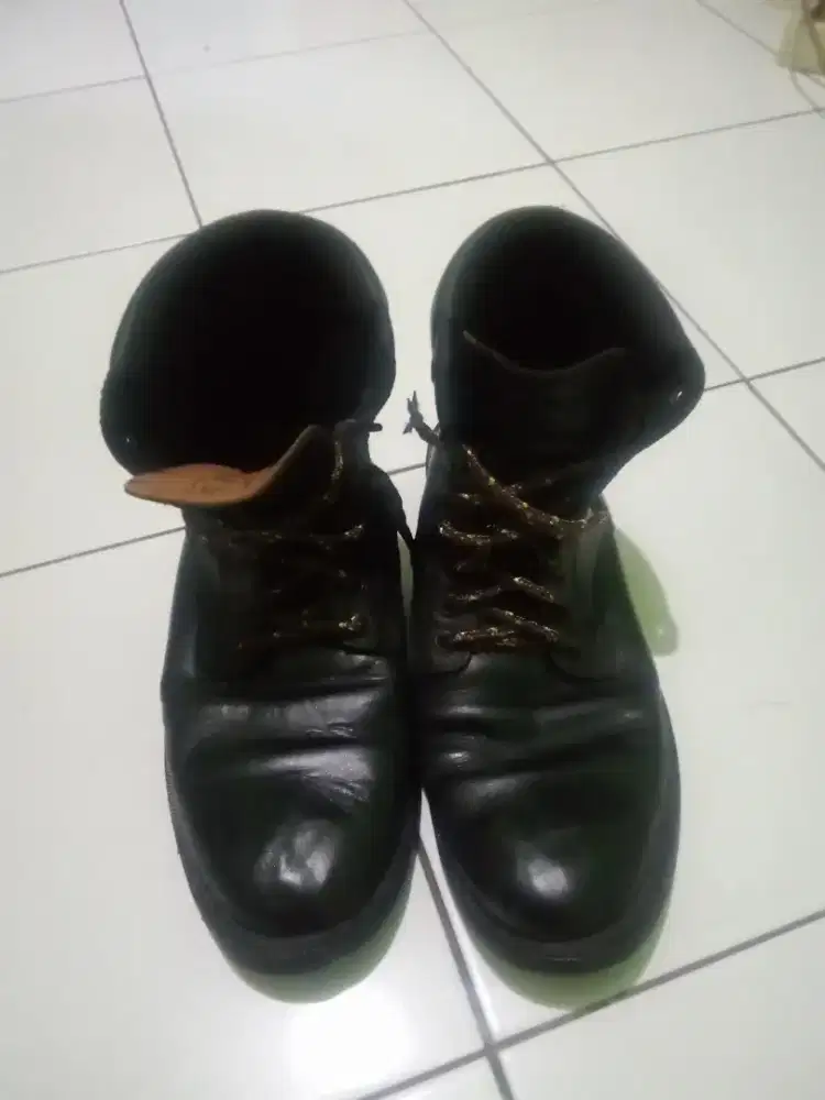 Sepatu DR.MARTEN SAWYER SIZE 44 original