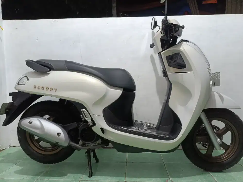 Honda New Scoopy 2025 Type Tertinggi Low KM 4Rb & Mulus 93% Like New