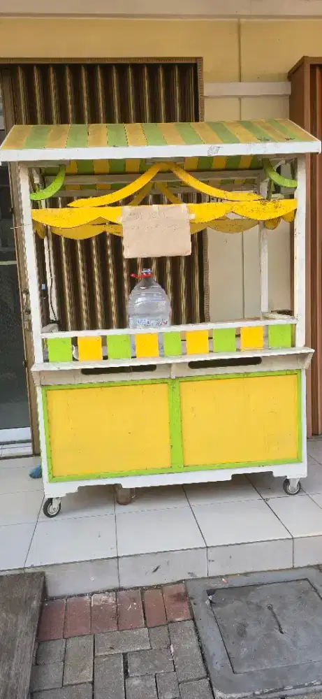 Booth Pameran atau jualan gerobak