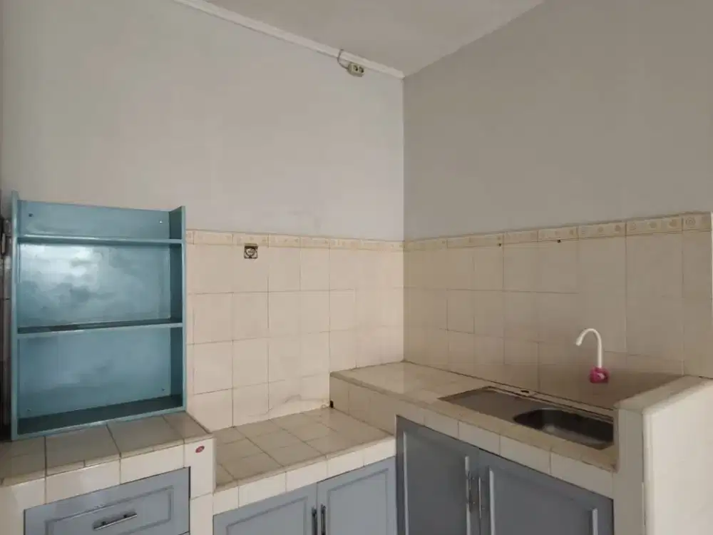 NEGO SAMPAI DEAL! Ruko Pinggir Jalan Utama SHM Hadap Selatan di Poris Tangerang