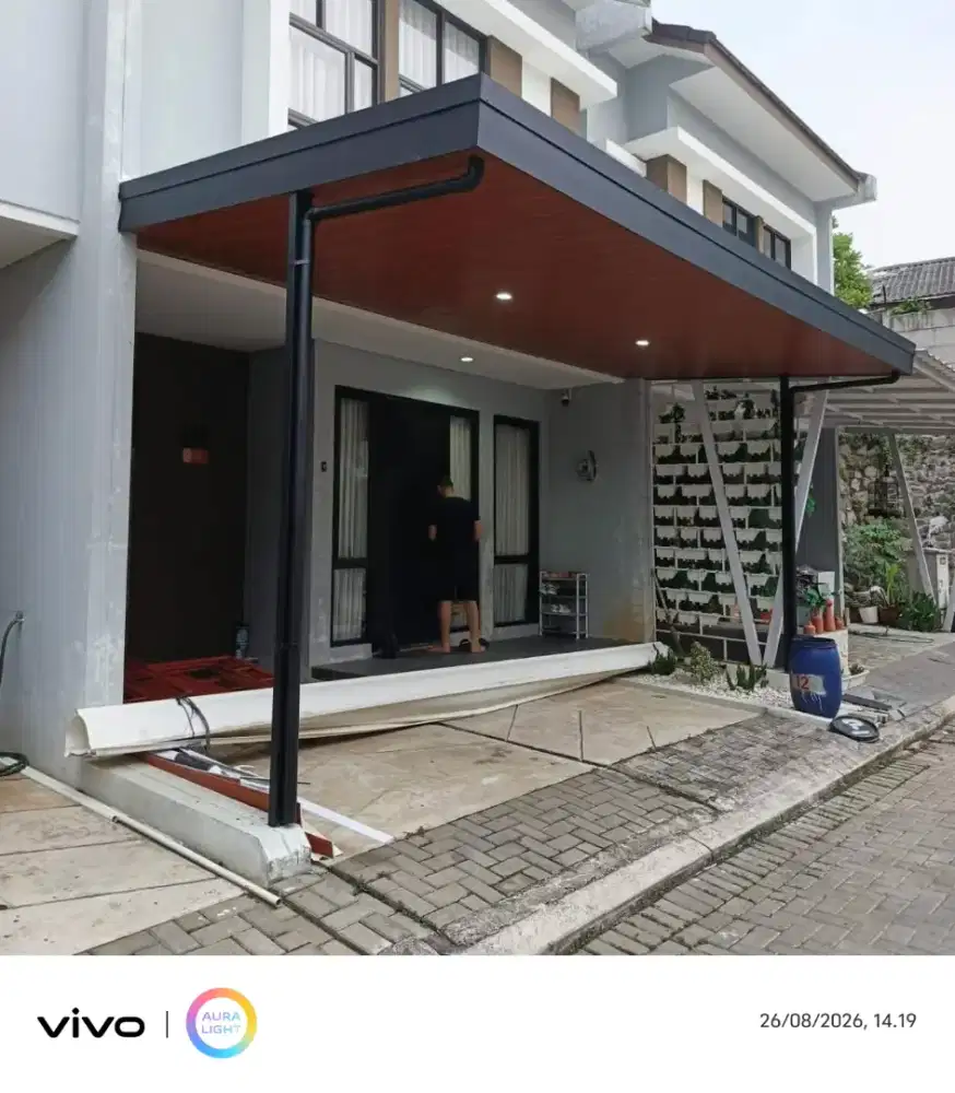 Kanopi baja ringan dan plafon