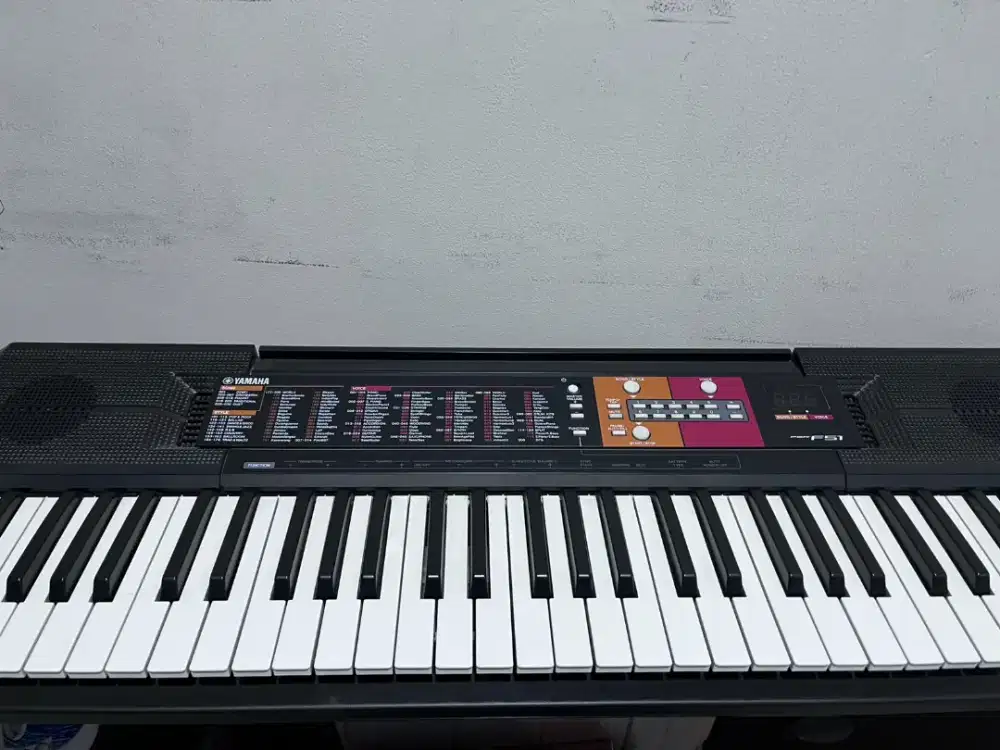 Keyboard Yamaha PSR-F51 (like new)
