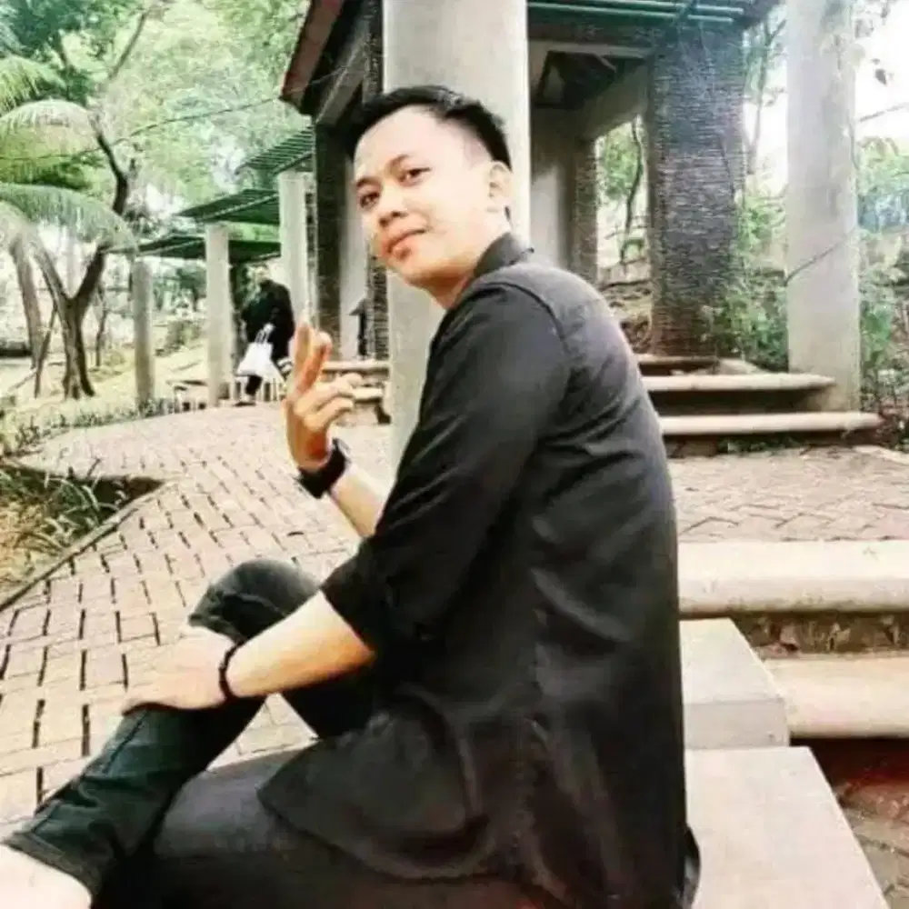 Sedang mencari lowongan pekerjaan