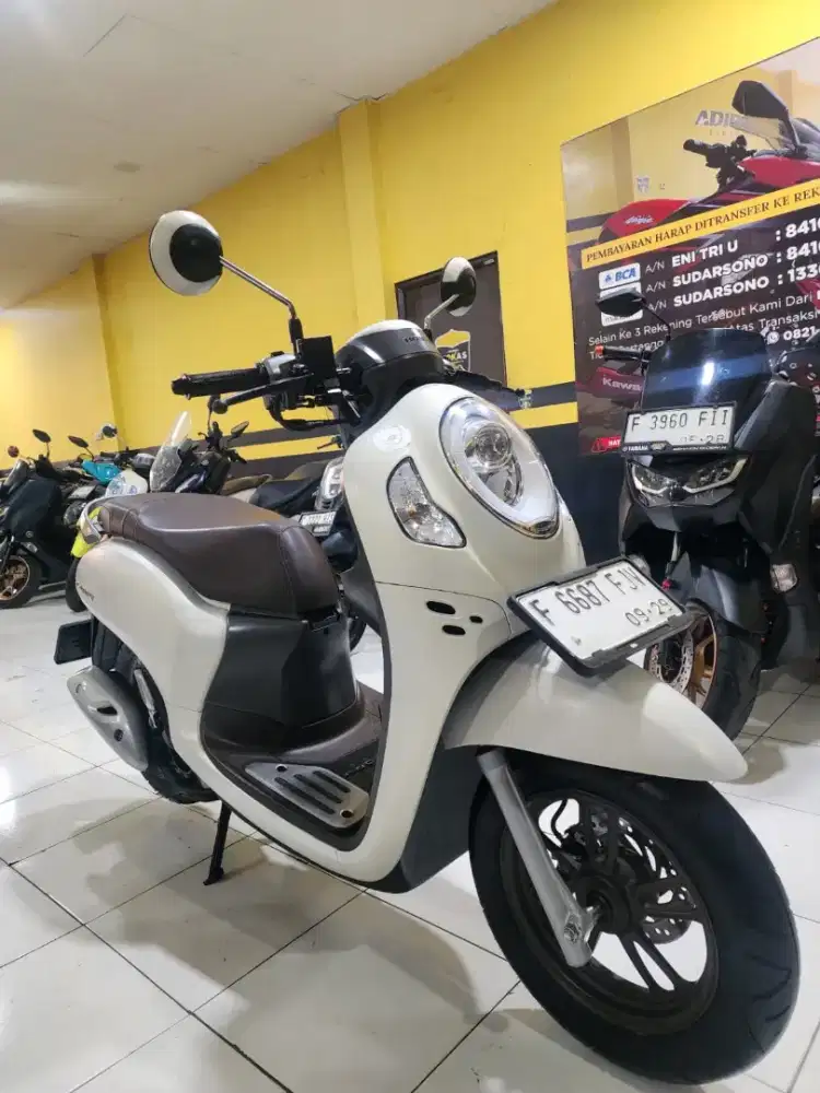 SCOOPY PRESTIGE KM 2K