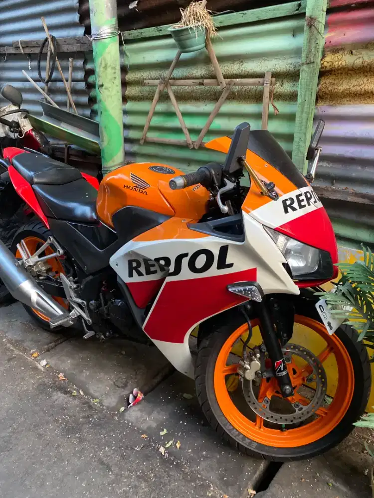 HONDA CBR 150 REPSOL