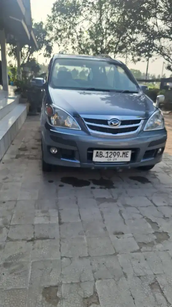 Xenia Li sporty ustimewa