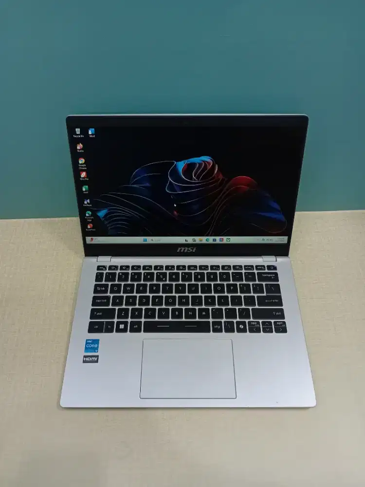 Msi modern 14 C12M0 - i3 gen 12 - Ram 8gb - ssd 512gb