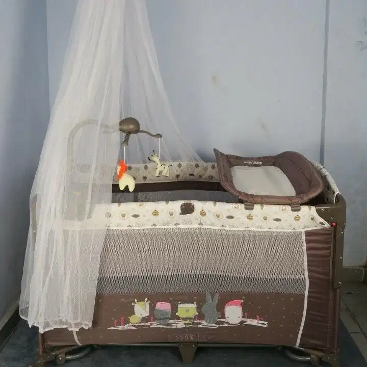 Jual Tempat Tidur Bayi Babydoes Box Stradelz. Pre-love like new 90%