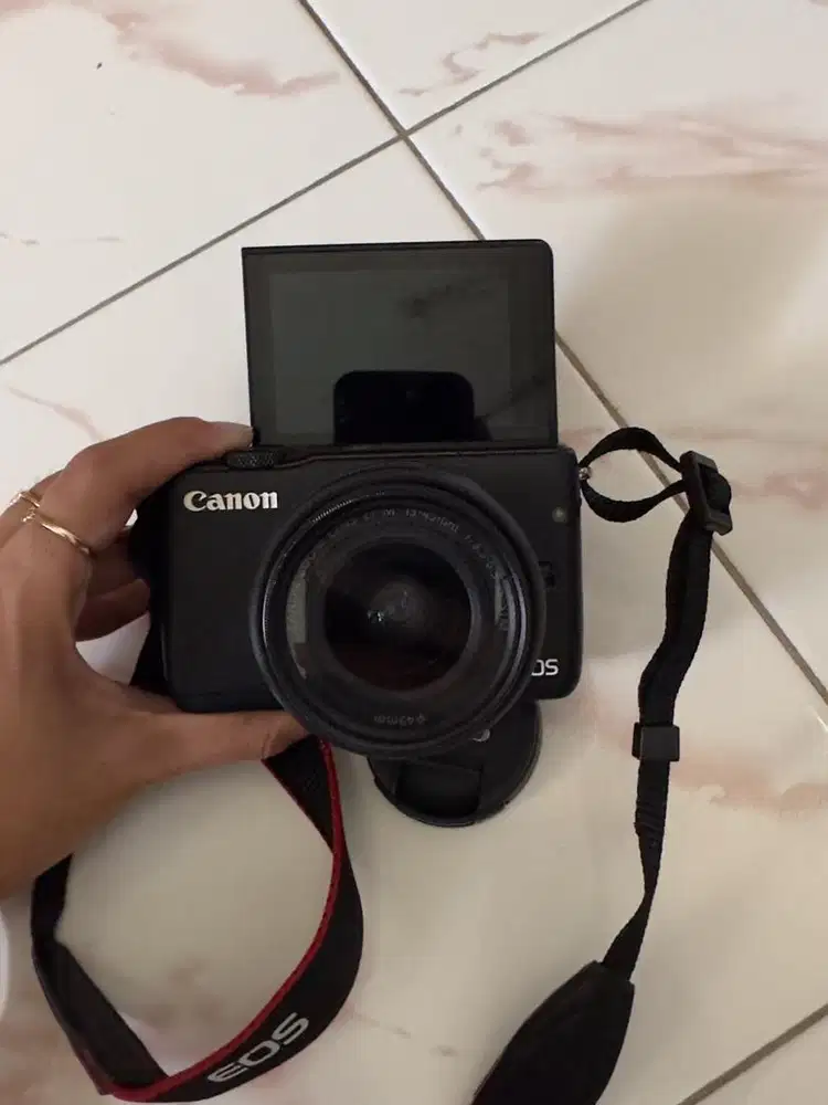 Camera Canon EOS M10