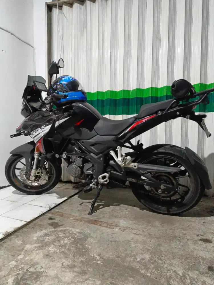 Benelli trk 251