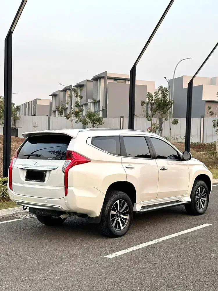 KM 50RB ISTIMEWA! Mitsubishi Pajero Dakar Sport A/T 2019