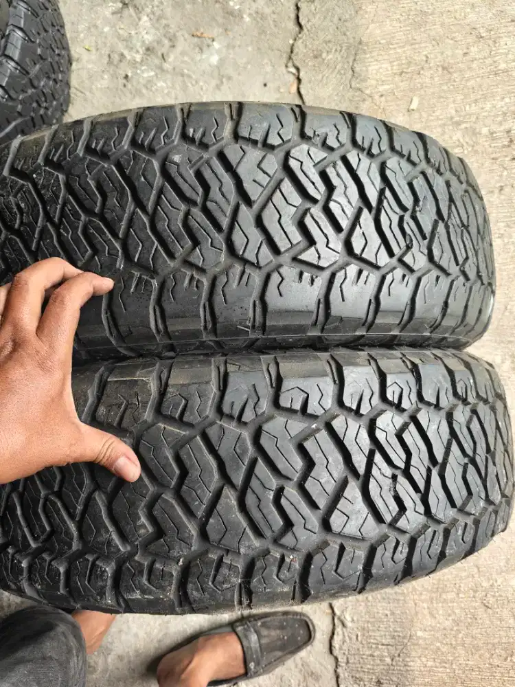 Jual ban copotan mrek Maxxis ukuran 225 65 R17 kond 90% 2pcs