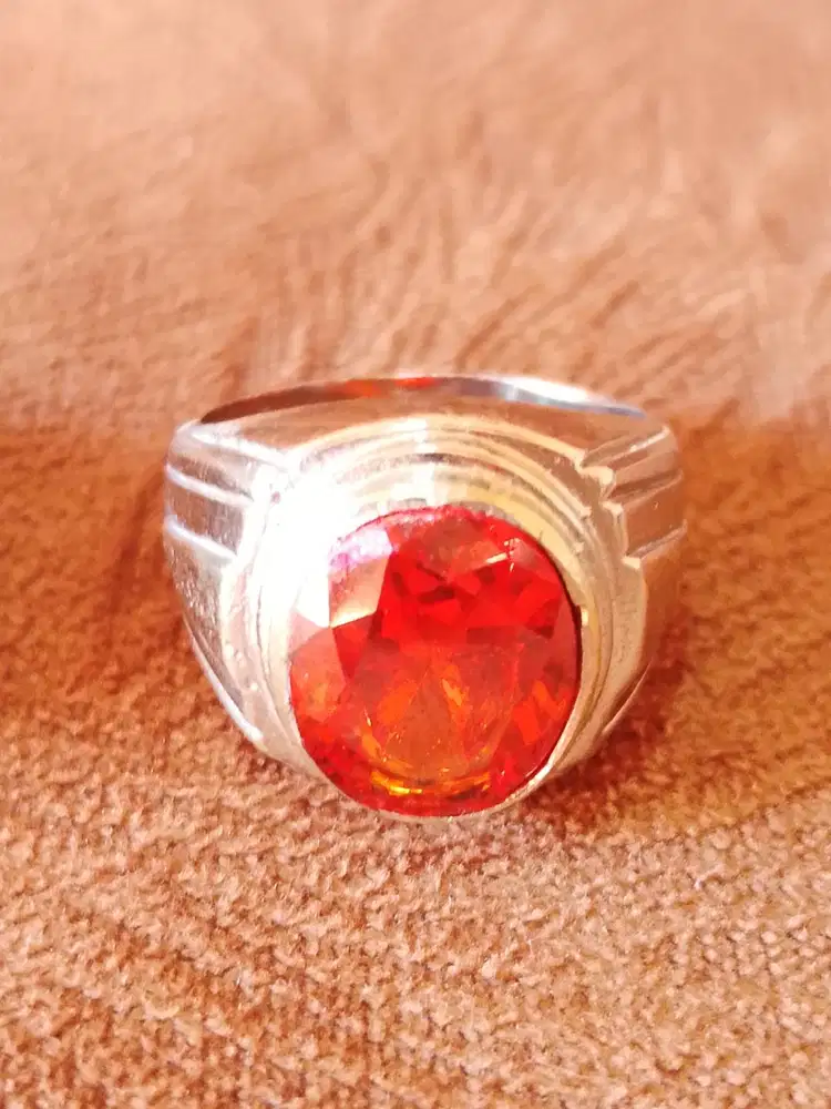 Cincin safir orange