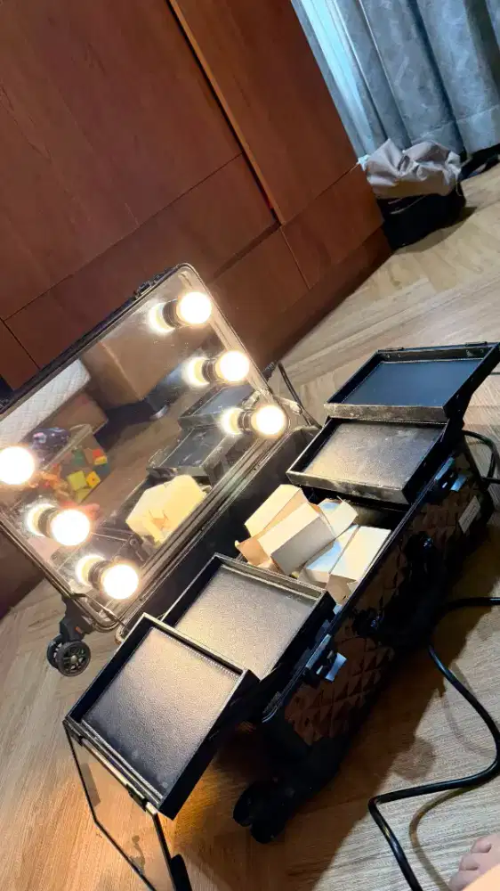 Preloved beauty case mua / koper makeup sonia miller profesional
