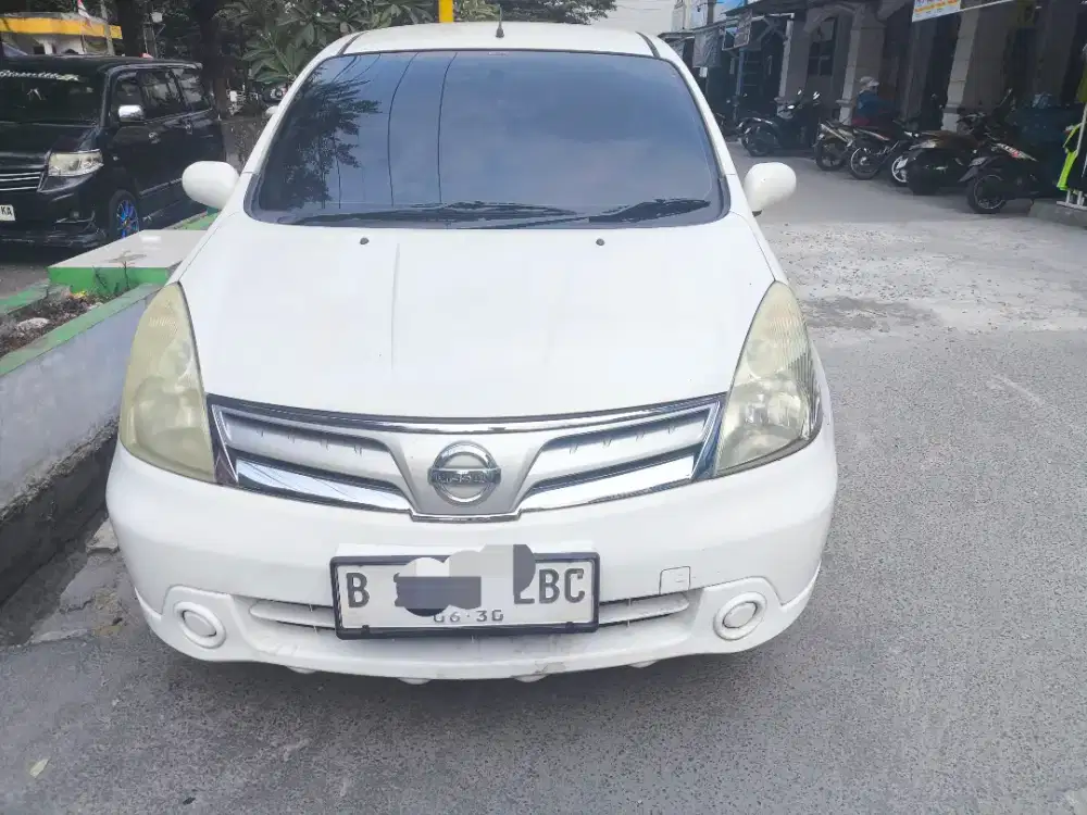 Grand Livina matic SV tarikan Like New