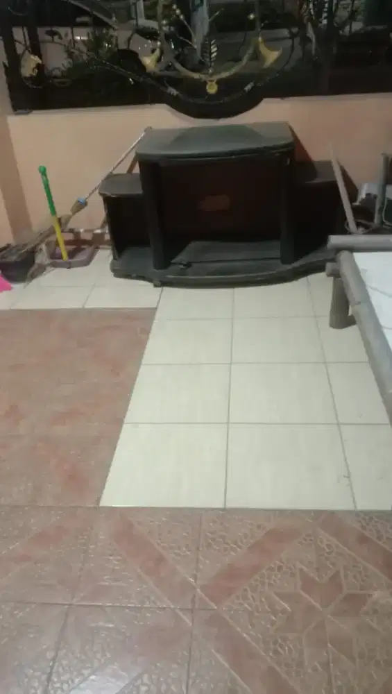 Kursi Bambu 2 buah dan rak tv