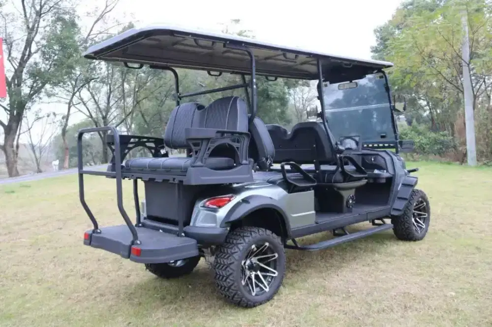 Menjual mobil golf cart