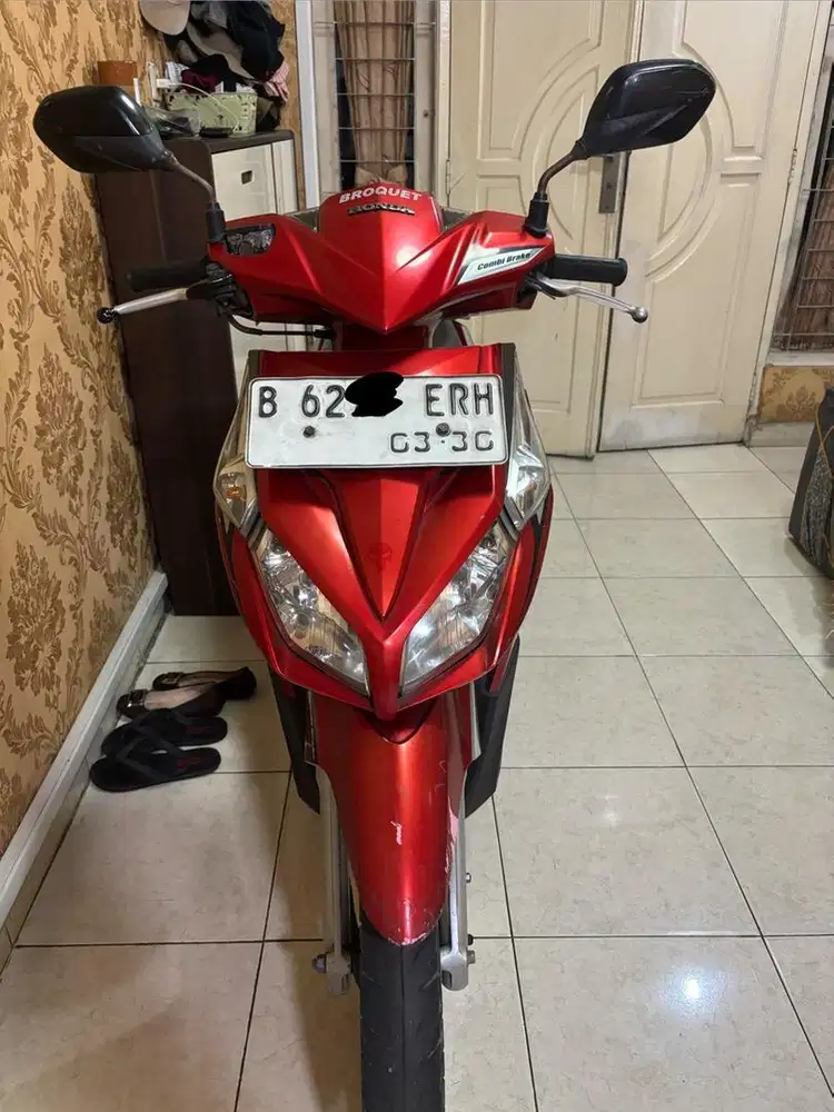 Dijual motor pemakaian pribadi/ pajak on panjang