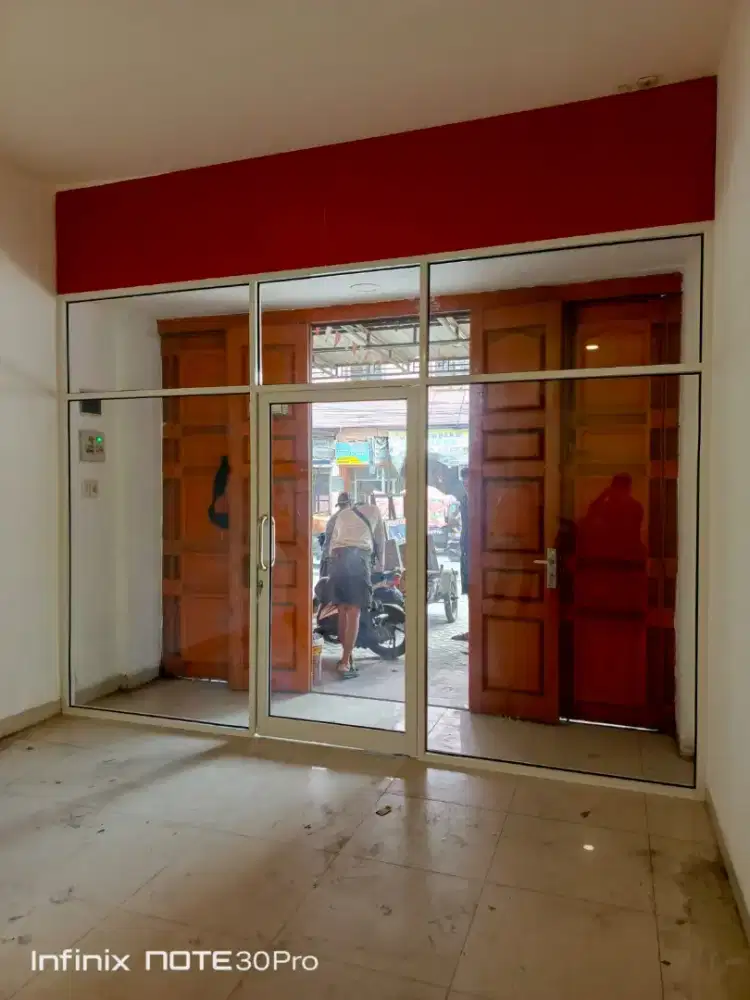 Pembuatan pintu kaca,sekat kaca dan jendela upvc aluminium