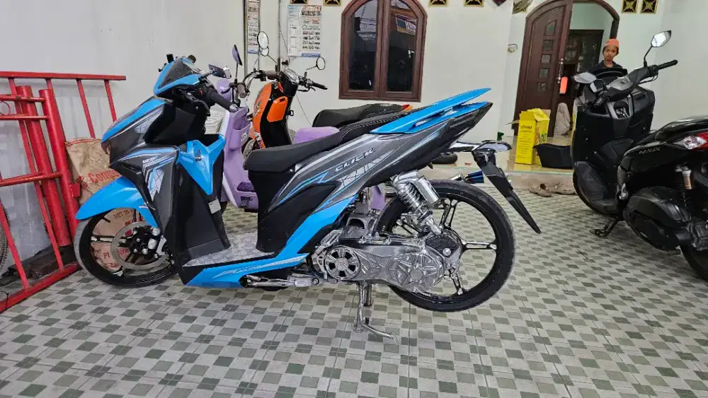 Vario 125 tahun 2021