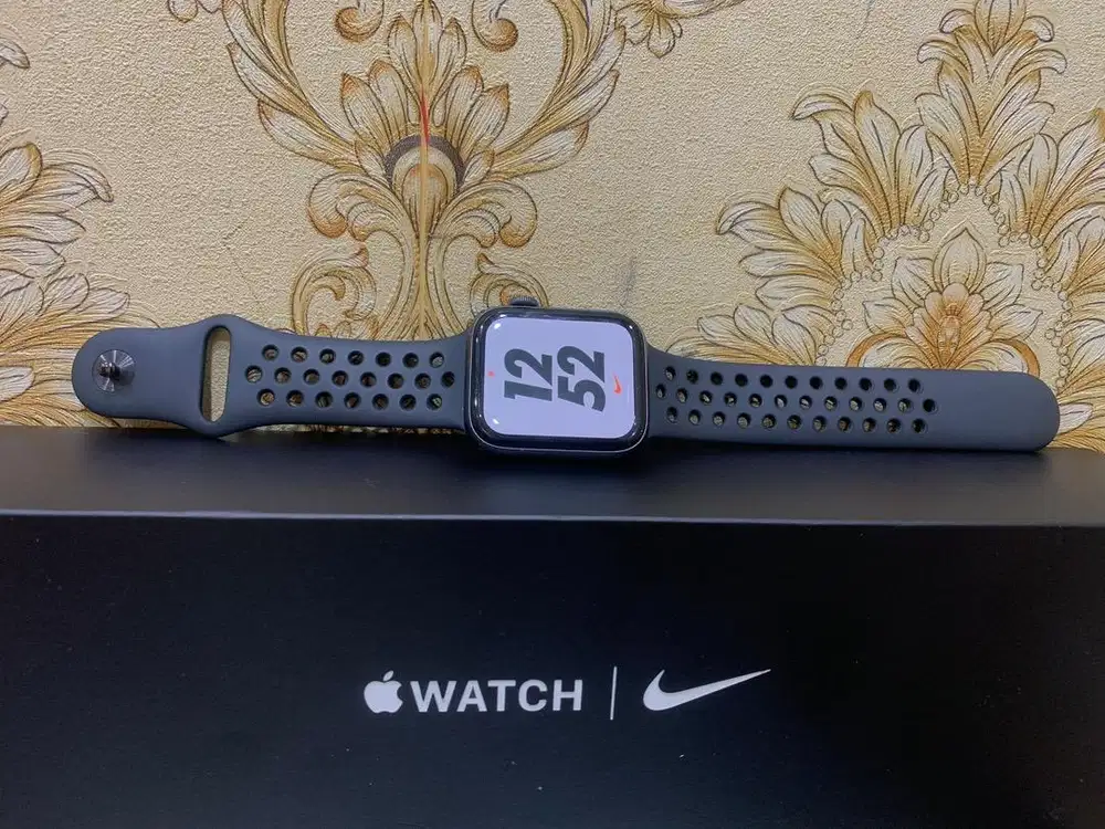 apple watch seri 5 nike ukuran 44mm resmi ibox