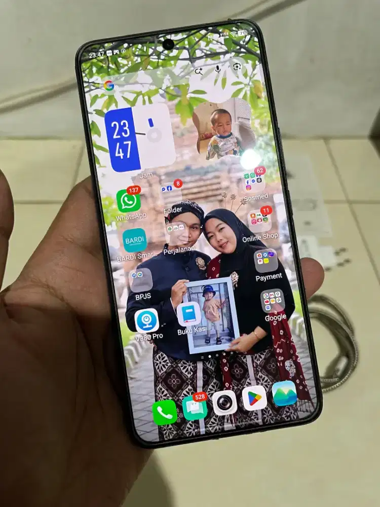 Vivo v60 8/256gb mulus garansi Maret 2027