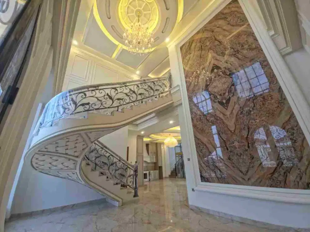 Rumah Mewah 2Lt Dilengkapi Lift Dan Swimming Pool Design Europa