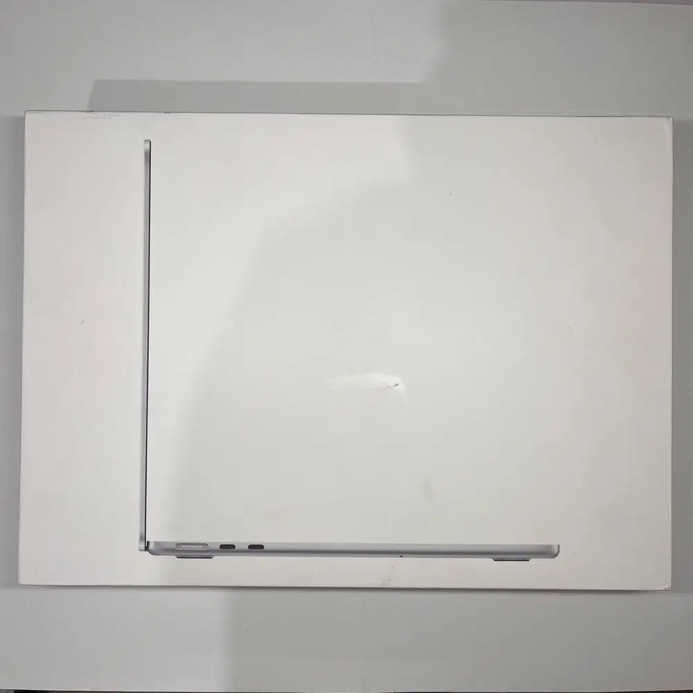 Macbook Air M2 2022 8/256GB Silver ex iBox