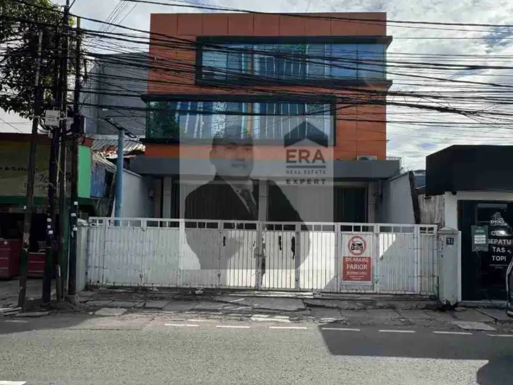 Disewakan ruko premium di daerah Pramuka, jakarta timur. Strategis cocok untuk coffee shop, kantor dan gudang.
