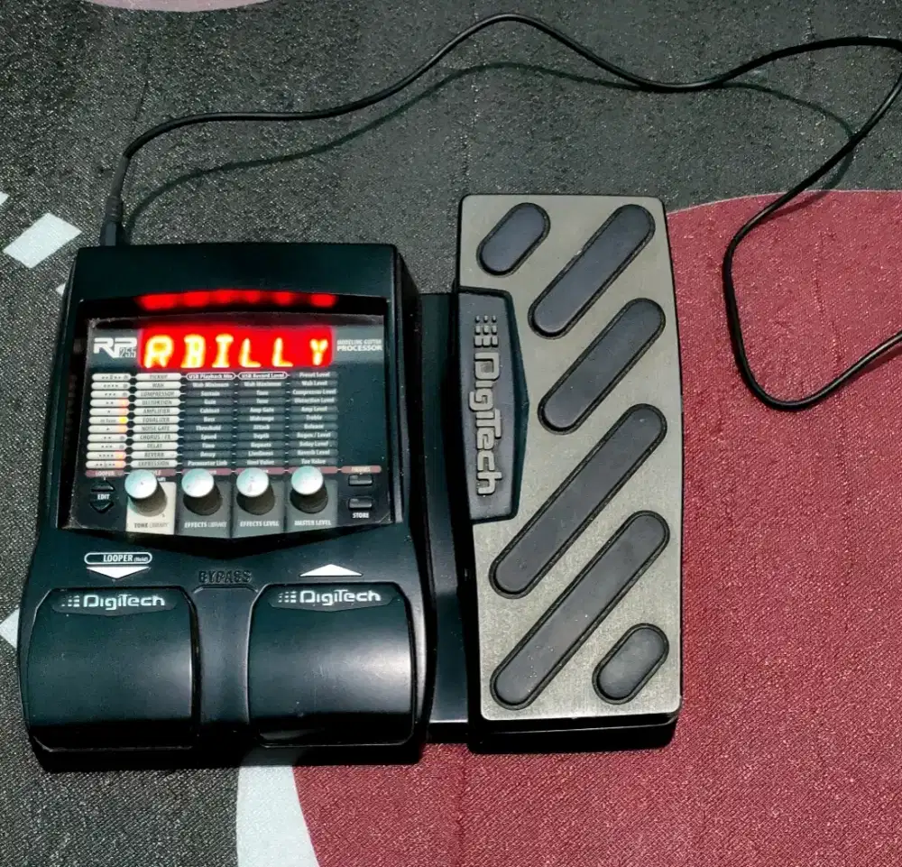 Efek gitar Digitech RP255