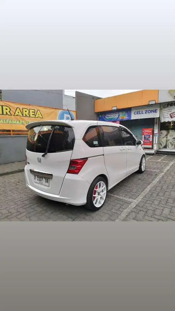 Honda Freed 2010 Bensin
