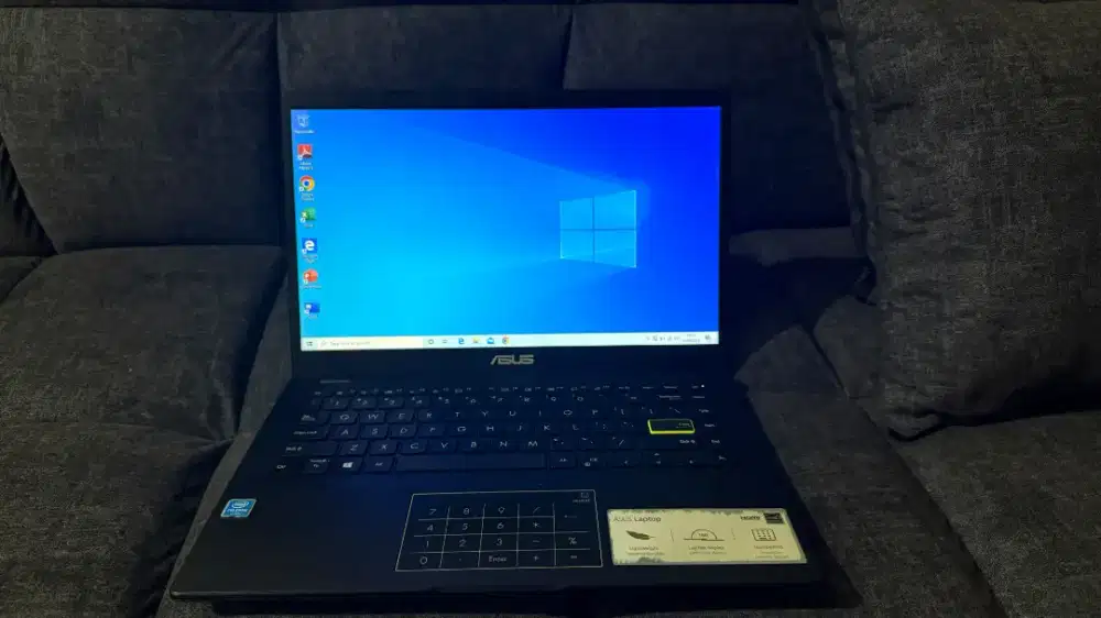 Laptop Asus Vivobook E410MA