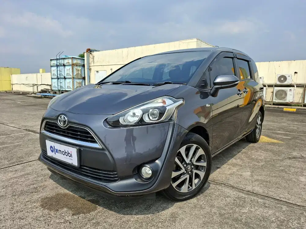 TDP 1 JUTA Toyota Sienta 1.5 V Bensin-MT 2017 Abu CTMEB
