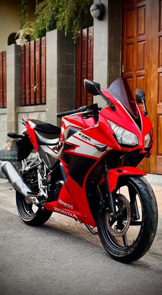 HONDA CBR ISTIMEWA KM LOW