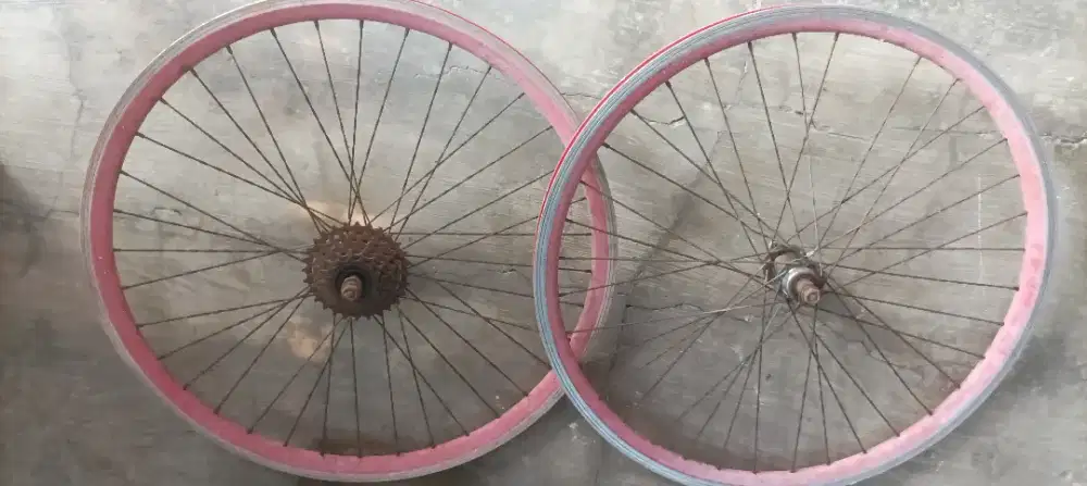 Wheelset Velg Sepeda Bekas Ukuran 26 x 1.50 (36 Hole) 1 Set