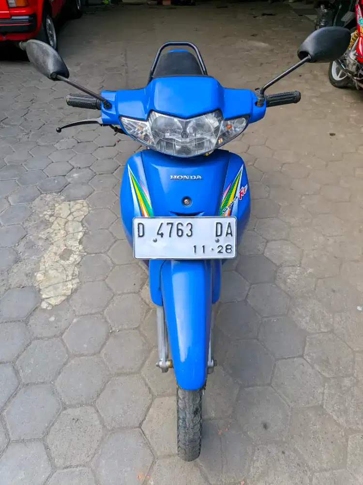 Supra Fit 2003 (warna langka)