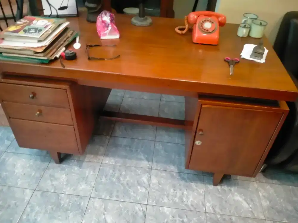 Jual meja tulis kayu jati tua