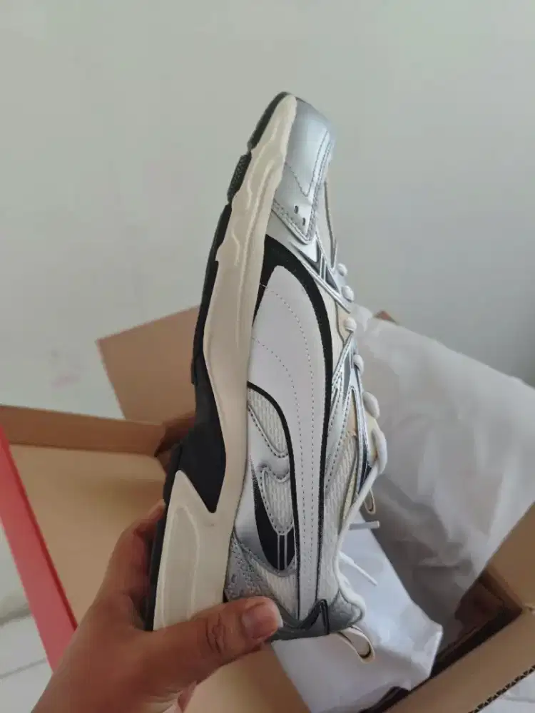 PUMA Sepatu Sneaker Milenio Tech Unisex