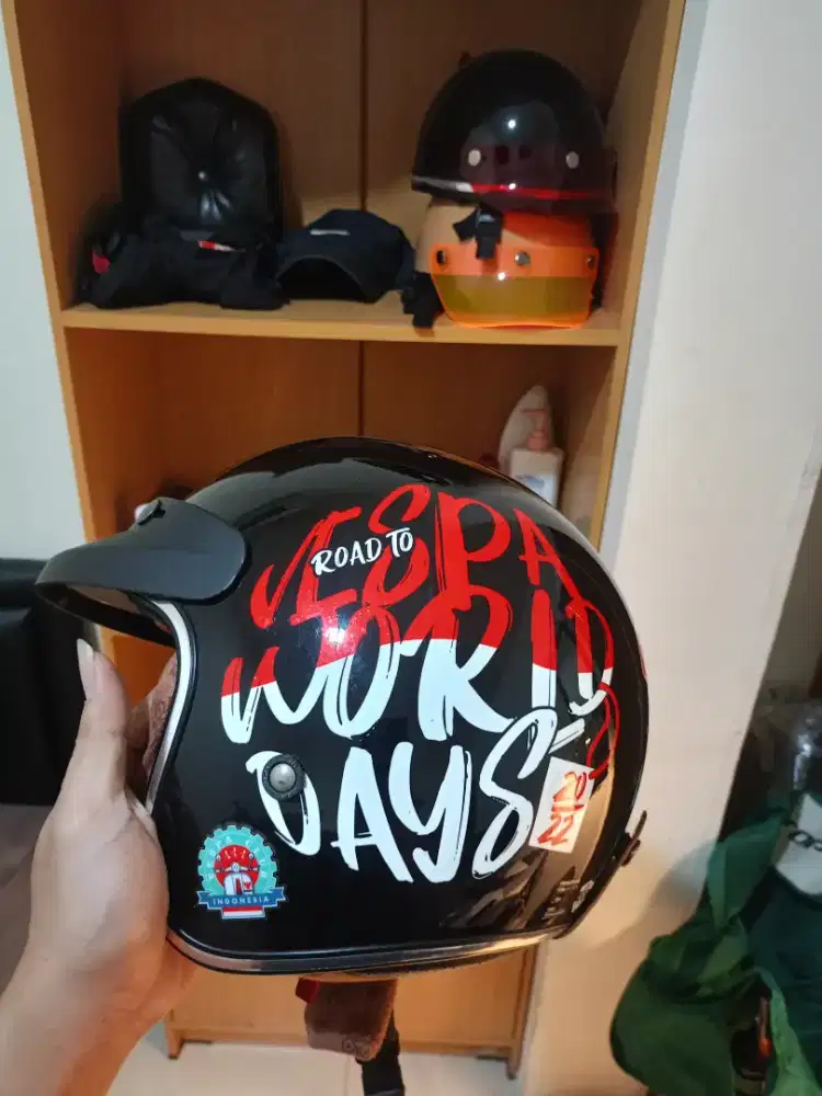 HELM VESPA WORLD DAY'S BALI 2022 LIMITED EDITION
