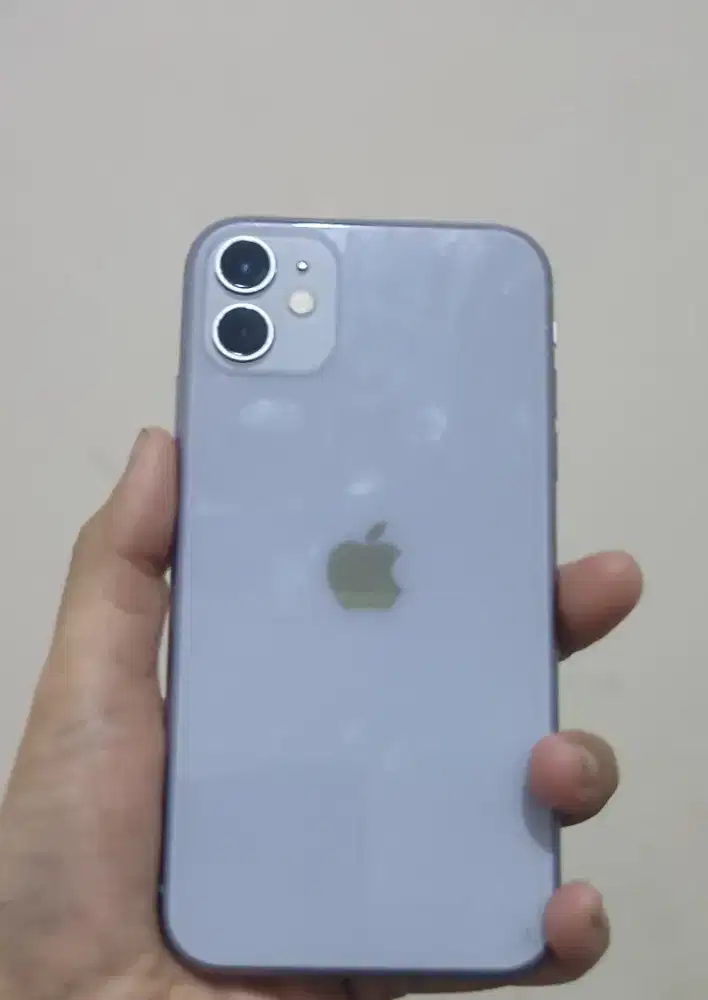iPhone 11 | 64 GB